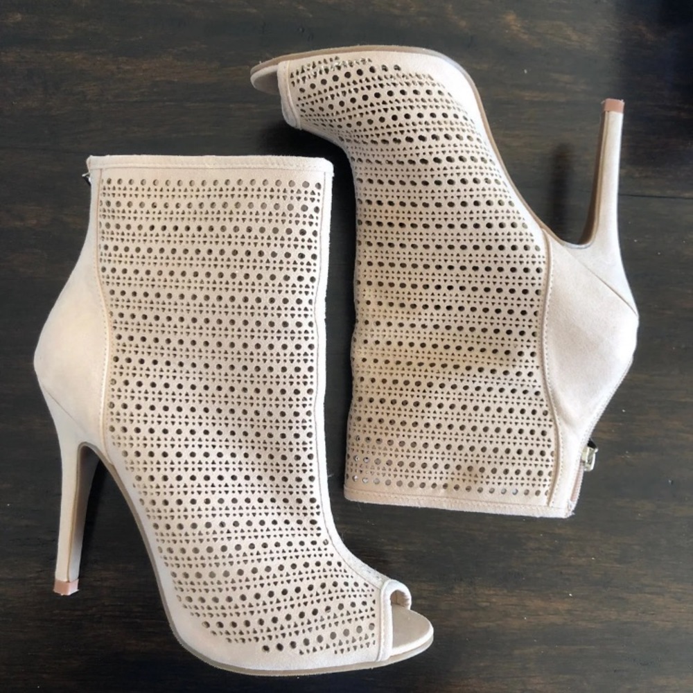 Chinese laundry peep toe booties size 7.5